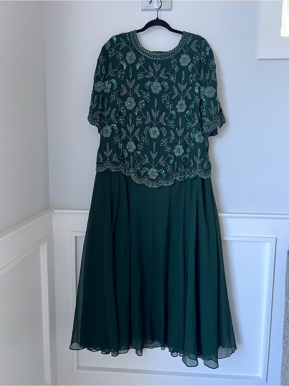 Elegant Green Embroidered Women's Dress Vintage size XXL